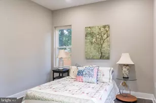9208 Lanham Severn Rd, Lanham, MD 20706 - Photo 10