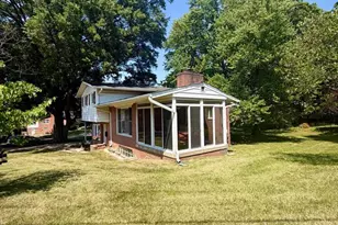 25 Panorama Dr, Oxon Hill, MD 20745 - Photo 2