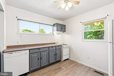 6516 Seat Pleasant Drive, Capitol Heights, MD 20743 - Photo 10
