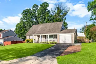 13455 Overbrook Ln, Bowie, MD 20715 - Photo 2