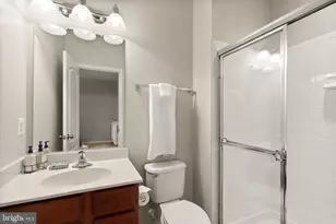 517 Overlook Park Dr, Oxon Hill, MD 20745 - Photo 30