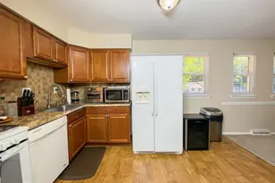 8028 Sandy Spring Rd, Laurel, MD 20707 - Photo 10
