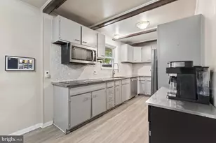 5006 Rayburn Ct, Temple Hills, MD 20748 - Photo 12