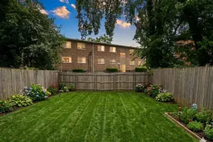 907 E Meadows Ct, Oxon Hill, MD 20745 - Photo 16