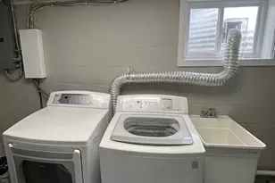 907 E Meadows Ct, Oxon Hill, MD 20745 - Photo 12