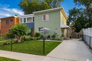 907 E Meadows Ct, Oxon Hill, MD 20745 - Photo 1