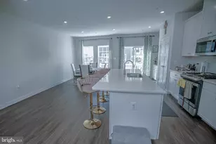8210 Goldstone Ct, Hyattsville, MD 20785 - Photo 8
