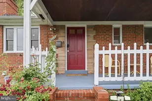 6922 Emerson St, Hyattsville, MD 20784 - Photo 2