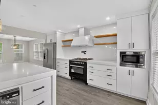 5304 Derby Manor Ln, Upper Marlboro, MD 20772 - Photo 2