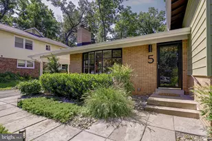 5 Olivewood Ct, Greenbelt, MD 20770 - Photo 4