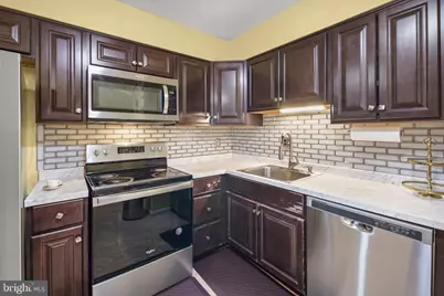 6946 Hanover Parkway #301, Greenbelt, MD 20770 - Photo 10