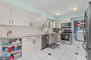 2406 Kenly Pl, Bowie, MD 20715 - Photo 10