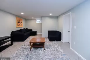 3802 Cedar Dr, Suitland, MD 20746 - Photo 8