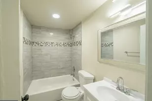 5733 Joan Ln, Temple Hills, MD 20748 - Photo 36