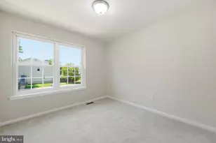8209 Londonderry Ct, Laurel, MD 20707 - Photo 12