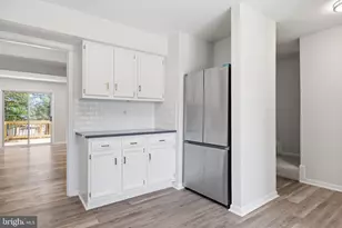 8209 Londonderry Ct, Laurel, MD 20707 - Photo 4