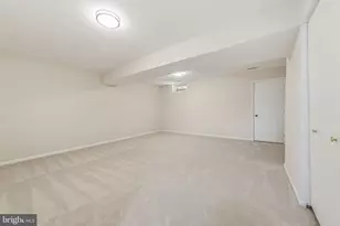 8209 Londonderry Ct, Laurel, MD 20707 - Photo 18