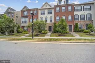 9524 Smithview Pl, Lanham, MD 20706 - Photo 2