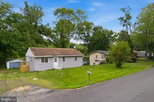 5709 Keppler Rd, Temple Hills, MD 20748 - Photo 2