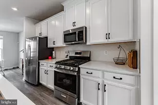2503 Emerald Branch Dr, Hyattsville, MD 20782 - Photo 14