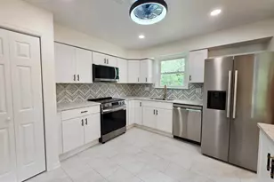 12907 Marcia Pl, Clinton, MD 20735 - Photo 2