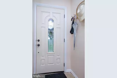 7812 Lakecrest Drive, Greenbelt, MD 20770 - Photo 6
