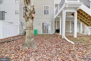 2406 Lemontree Ln, Springdale, MD 20774 - Photo 20
