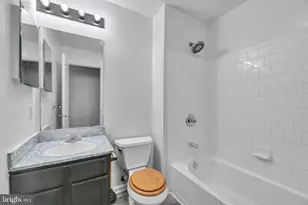 2406 Lemontree Ln, Springdale, MD 20774 - Photo 18