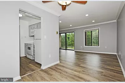 6928 Hanover Parkway #303, Greenbelt, MD 20770 - Photo 12
