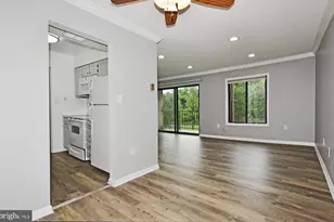 6928 Hanover Pkwy, Greenbelt, MD 20770 - Photo 12