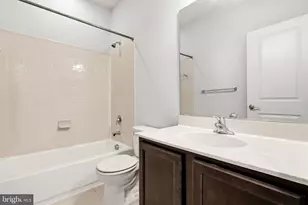 7427 Wood Mdw Wy, Lanham, MD 20706 - Photo 20