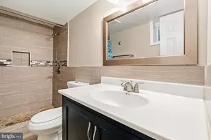 9104 Drake Pl, College Park, MD 20740 - Photo 36