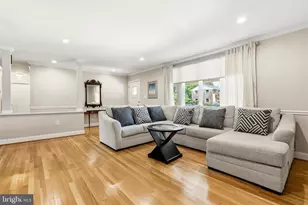 9104 Drake Pl, College Park, MD 20740 - Photo 8