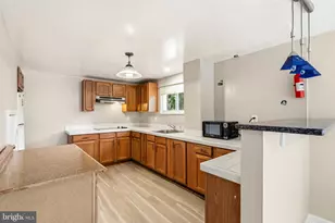 9104 Drake Pl, College Park, MD 20740 - Photo 38