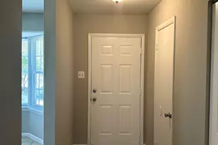 8121 Fenwick Ct, Laurel, MD 20707 - Photo 2