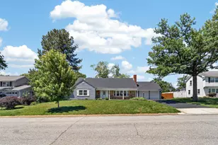 2702 Spindle Ln, Bowie, MD 20715 - Photo 2