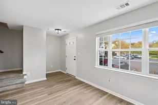 4935 Wallflower Wy, Oxon Hill, MD 20745 - Photo 6