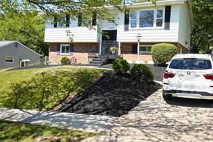 6808 Emerson St, Riverdale, MD 20737 - Photo 2