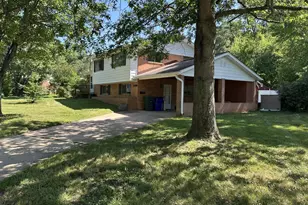 7603 Wellesley Dr, College Park, MD 20740 - Photo 2