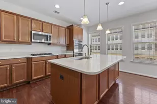 721 River Mist Dr, Oxon Hill, MD 20745 - Photo 10