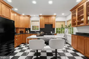 4104 Woodberry St, University Park, MD 20782 - Photo 12