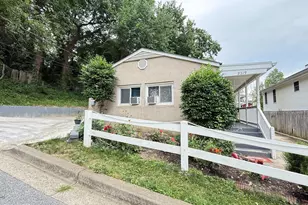 5319 Cumberland St, Capitol Heights, MD 20743 - Photo 2