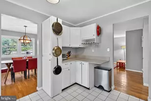2422 Parkway, Cheverly, MD 20785 - Photo 10