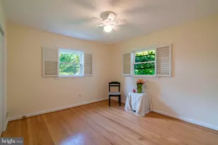 9205 49th Ave, College Park, MD 20740 - Photo 28