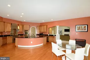 12808 Vicar Woods Ln, Bowie, MD 20720 - Photo 4