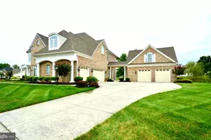 12808 Vicar Woods Ln, Bowie, MD 20720 - Photo 2