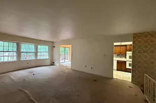 9006 Glenarden Pkwy, Glenarden, MD 20706 - Photo 18