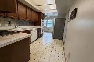 9006 Glenarden Pkwy, Glenarden, MD 20706 - Photo 10