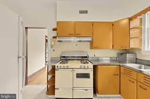 4220 Sheridan St, Hyattsville, MD 20782 - Photo 16