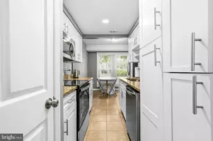15818 Millbrook Ln, Laurel, MD 20707 - Photo 12